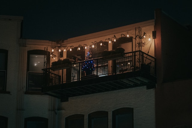 Weihnachtliche Terrasse gestalten – Tipps & Tricks!